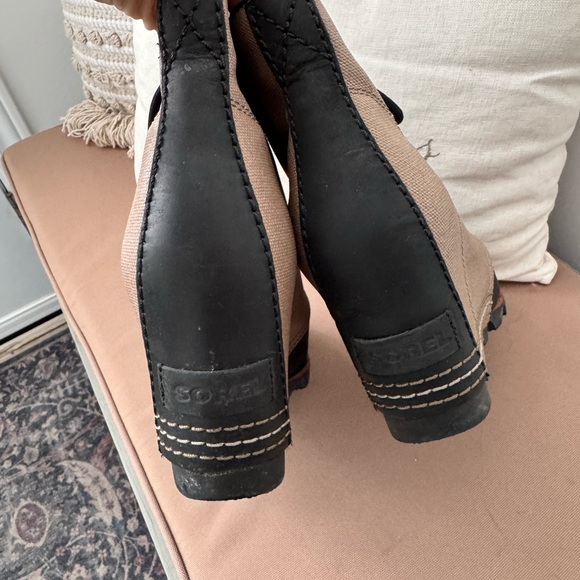 Sorel PDX Wedge bootie in black leather and tan Sz 7 - Picture 7 of 11